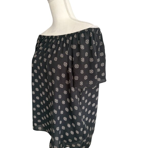 VINCE CAMUTO Black Sheer Off The Shoulder Top Size XS - Picture 2 of 5